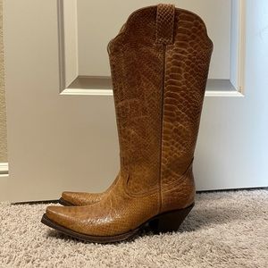 Women’s cowboy boots